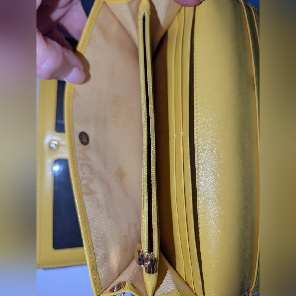 MCM Visetos Long Wallet in Rare Lemon Yellow - Picture 11 of 15